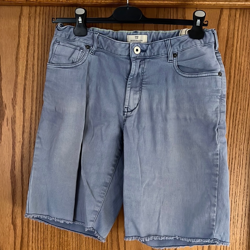 Scotch & Soda trouble maker fray edged shorts Size 16
